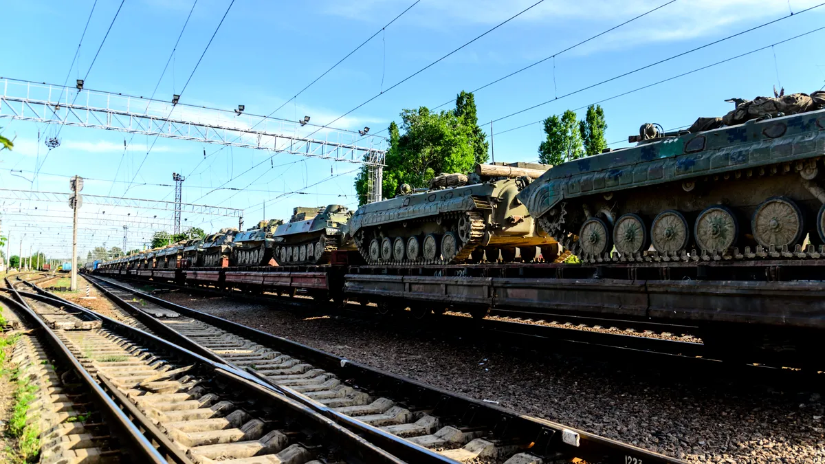 MAPN dezminte zvonurile: de ce vedem convoaie militare pe străzi zilele astea