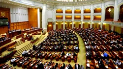 Scandalul apei din Prahova ajunge în Parlament: AUR a depus moțiune împotriva ministrului Mediului. „100.000 de români condamnați la sete”