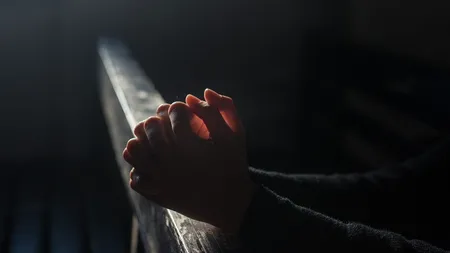 Biserica Catolică modifică rugăciunea Tatăl Nostru. Teologii spun că noua variantă este „mai aproape de intențiile lui Isus”