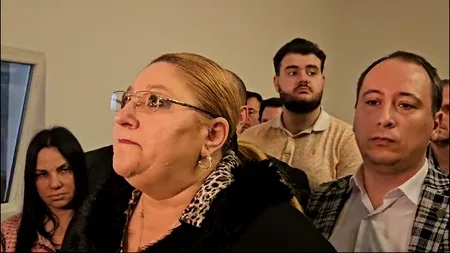 Diana Șoșoacă, sfeștanie la grupul SOS din Senat: Casa Poporului, mândrie națională