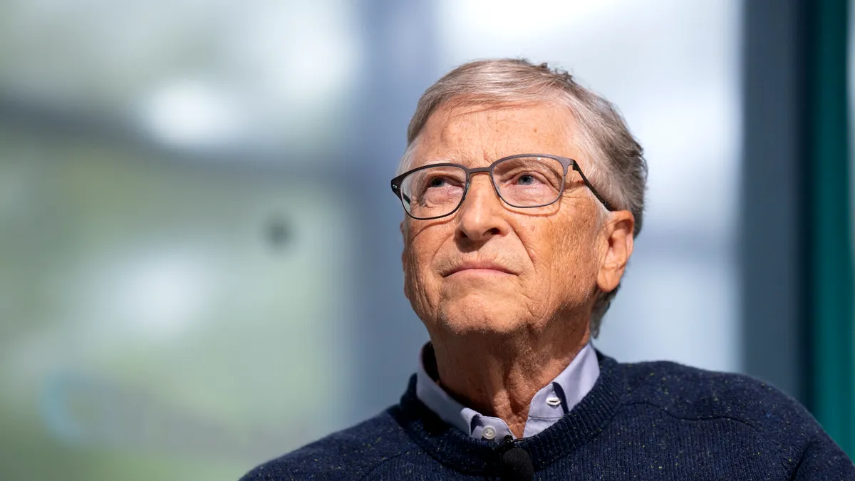 Bill Gates: „Doar trei domenii vor supraviețui”. Inteligența artificială evoluează într-un ritm amețitor
