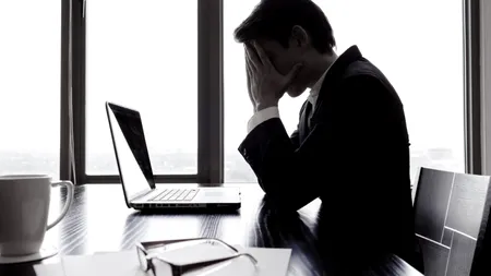 Românii, tot mai stresați și epuizați la job. Doar 27% mai sunt fericiți