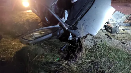 Doi morți și trei răniți într-un accident rutier