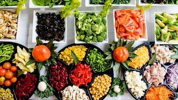 Secretul vieții din farfurie. Alimentele care activează hormonul tinereții