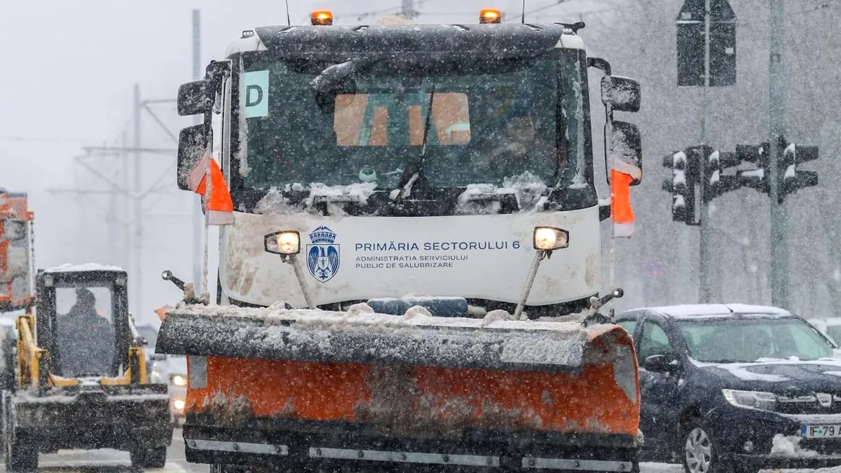 Sute de mașini și case distruse de zăpadă. Peste 180 de dosare de daune, în doar patru zile