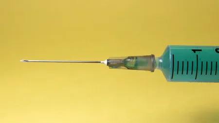 În ce condiții poate fi oprită pandemia de coronavirus? OMS, detalii despre imunizarea în masă