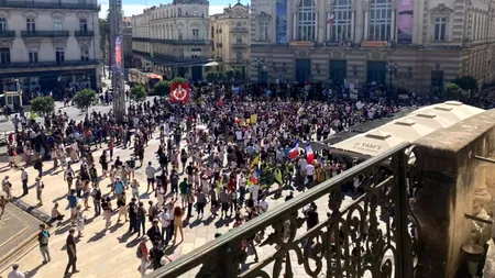 Franța: sute de manifestații împotriva permisului sanitar