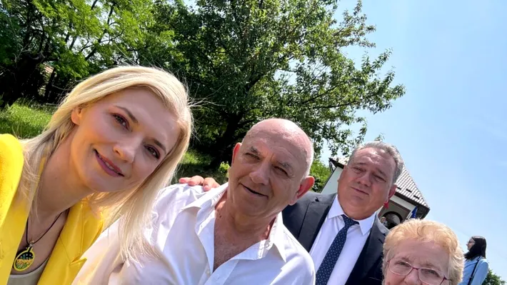 Alina Gorghiu s-a întors la origini. Ministrul a mers la vot în comuna natală: „Eu am votat acasă”