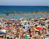 Litoralul românesc, supraaglomerat în minivacanță: Peste 200.000 de turiști în stațiunile de la malul mării