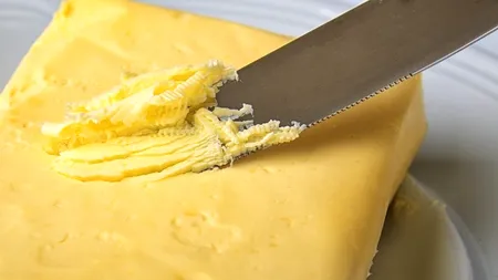 Margarina, cel mai evitat produs. Românii preferă produsele lactate din supermarketuri în detrimentul producătorilor locali
