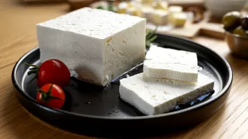 Alimentul surpriză care ar putea reduce riscul de demență: Ce au descoperit cercetătorii suedezi despre brânza grasă