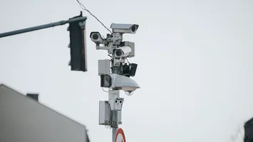 The Guardian: Rusia a spart mii de camere video pentru a spiona livrările de arme către Ucraina. România, vizată