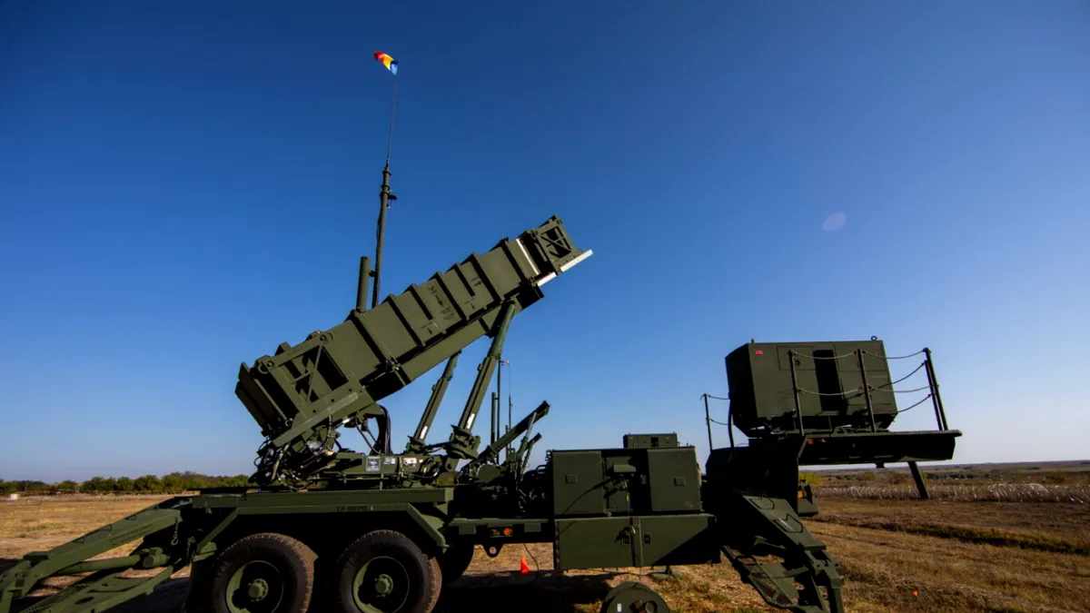 Armata Română se antrenează pentru a doborî drone cu rachete Patriot. La exercițiu va asista și premierul Ciolacu
