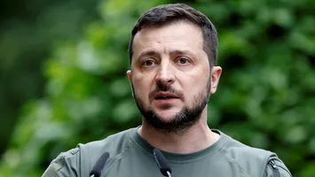 Zelenski revine la drumul drept: independența anticorupției, restaurată sub presiunea străzii