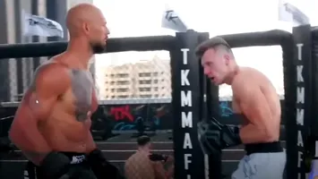 Andrew Tate, în vizorul internauților după ce și-a cărat pumni cu 60 de bărbați