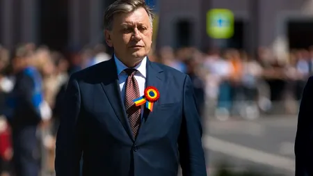 Crin Antonescu, după dezvăluirile că Simion a dat bani unei firme de lobby din SUA: „Când jignești România pe bani publici, nu mai ești patriot. Ești doar periculos”