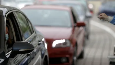 Percheziții la samsari de mașini în București și alte 12 județe: Peste 3.000 de mașini aduse în țară plata taxelor