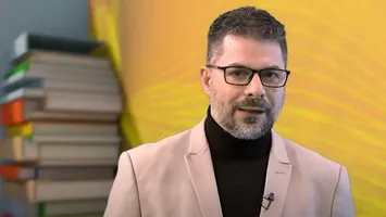 Profesor judecat pentru viol și agresiune sexuală, angajat în continuare la Ministerul Educației