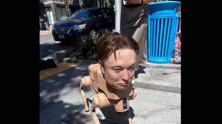 Robo-câinele cu fața lui Elon Musk a băgat spaima în trecători. De unde a apărut