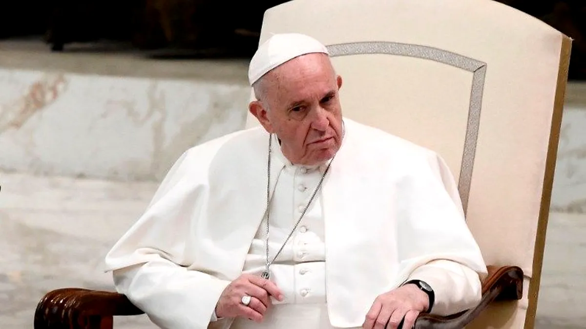 Papa Francisc, pentru prima dată în scaunul cu rotile, din cauza durerilor la genunchi