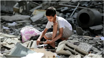 Zeci de mii de copii morți, răniți și înfometați, în Fâșia Gaza