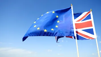 Cetățenii UE vor călători mai ușor în UK. Se resetează relațiile post-Brexit