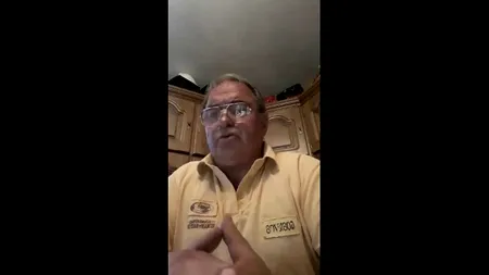 Cum s-a filmat bărbatul din Onești care a luat ostatici și apoi i-a omorât (VIDEO)