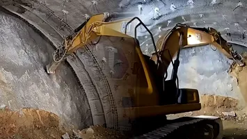 Autostrada Sibiu–Pitești: tunelul Boița 1 are ambele galerii străpunse. Cum arată șantierul cu 708 muncitori