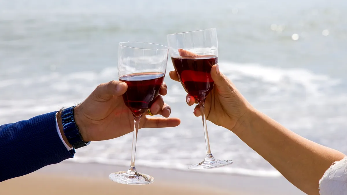 Investitorii anticipează că românii vor sărbători o perioadă. Acţiunile unui mare producător de vin, evoluţie demidulce la Bursă
