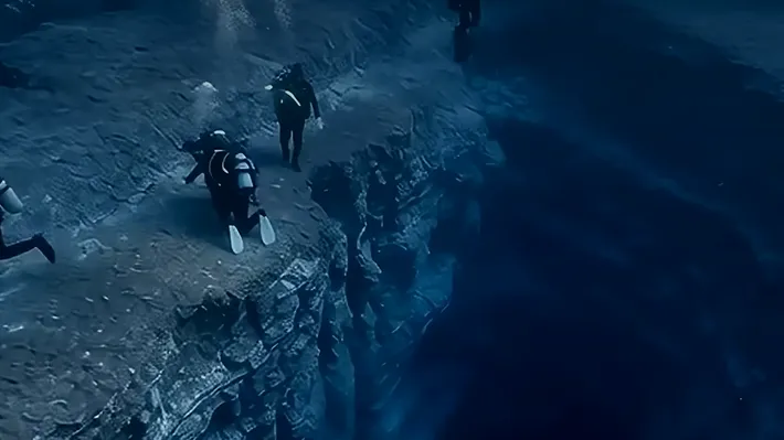 Mister sub Oceanul Pacific: structuri ciudate descoperite în mantaua Pământului