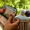 „O să cheltuiesc totul”. Tot mai mulți pensionari nu le mai lasă moștenire copiilor