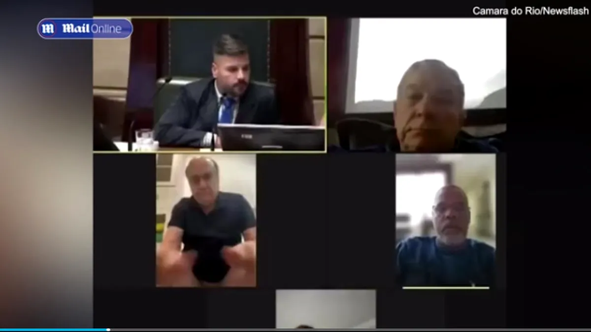 Un fost primar intră în direct, de pe WC, la ședința de consiliu local