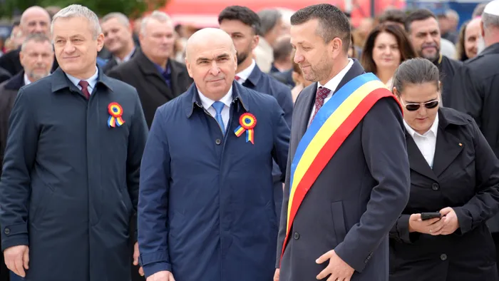 Premierul Ilie Bolojan, la Ziua orașului Oradea: „Lașitatea, deciziile greșite, hoția ne-au făcut rău“