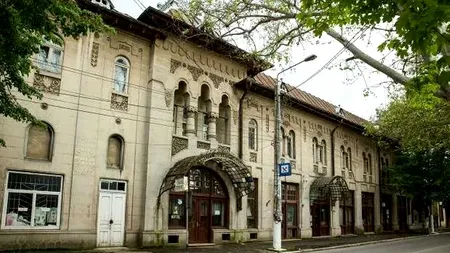 Cu ce preţ se vinde un hotel monument istoric, ce avea cinematograf încă din anii '20 (FOTO)