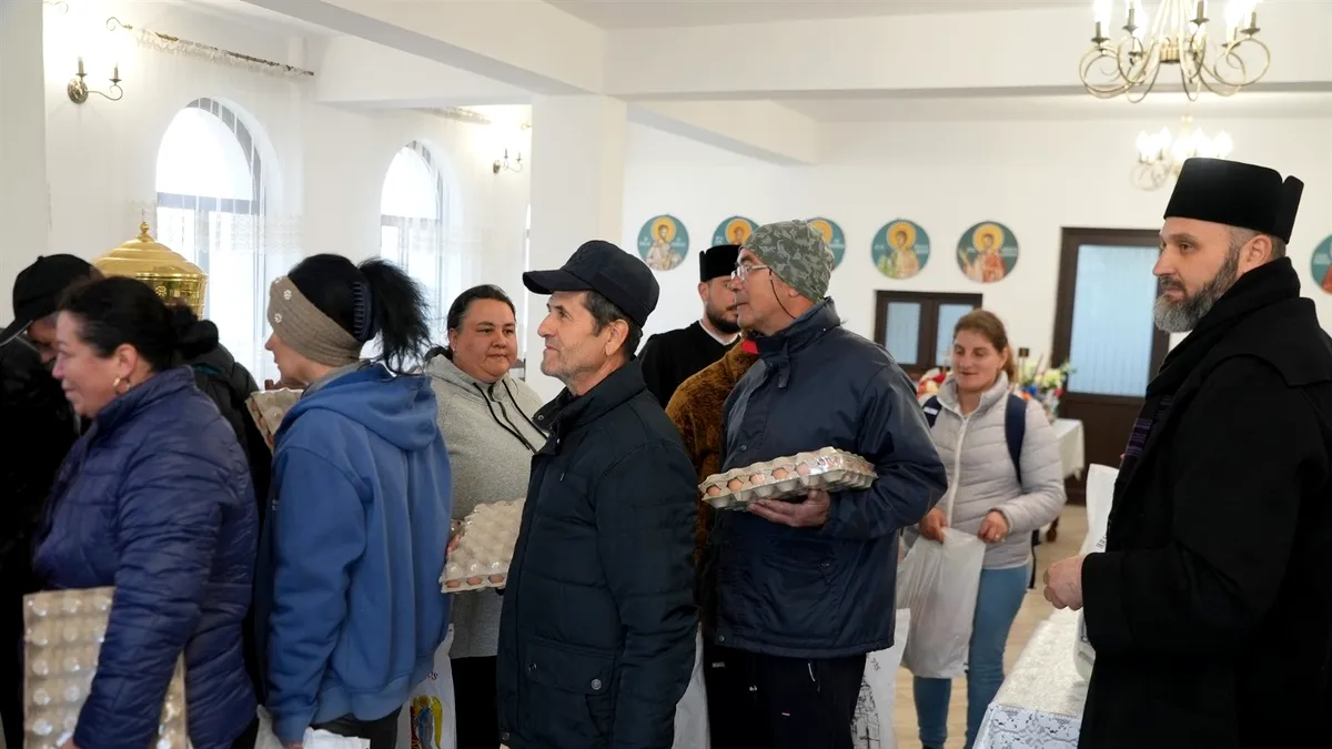 Doar Biserica mai este alături de sinistrați. 2.600 de familii primesc daruri de Paște de la Arhiepiscopia Dunării de Jos