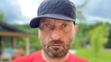 Cheloo, scandal și controale antidrog în curtea Catedralei: ”Nu eram drogat, voiam doar să iau o iconiță”