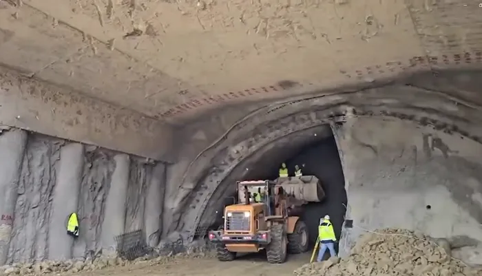 Cine domină topul constructorilor de autostrăzi după progresul înregistrat în iulie și august
