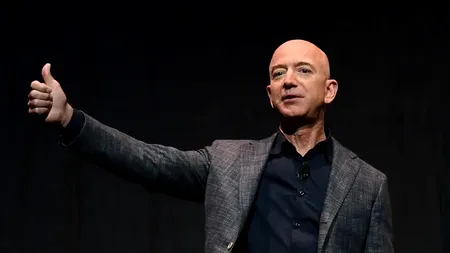 Jeff Bezos a vândut 12 milioane de acţiuni Amazon pentru două miliarde USD