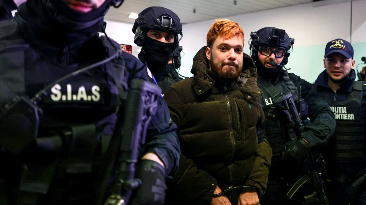 Inamicul public nr.1 al Franței a oferit două milioane de euro polițiștilor români „să-l facă scăpat” (Video)