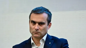 Lider USR trimis în judecată. Prejudiciu de peste 16 milioane de lei