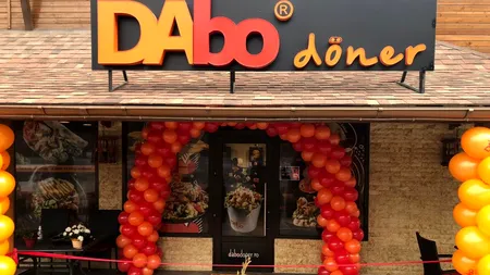 Franciza DAbo Doner deschide 4 restaurante în aceeași zi, în 3 orașe diferite
