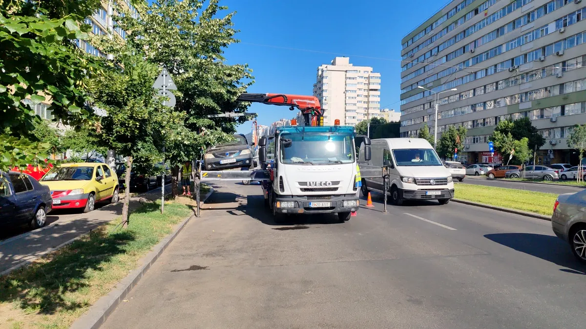 Atenție, șoferi bucureșteni! Se ridică mașini în sectorul 3