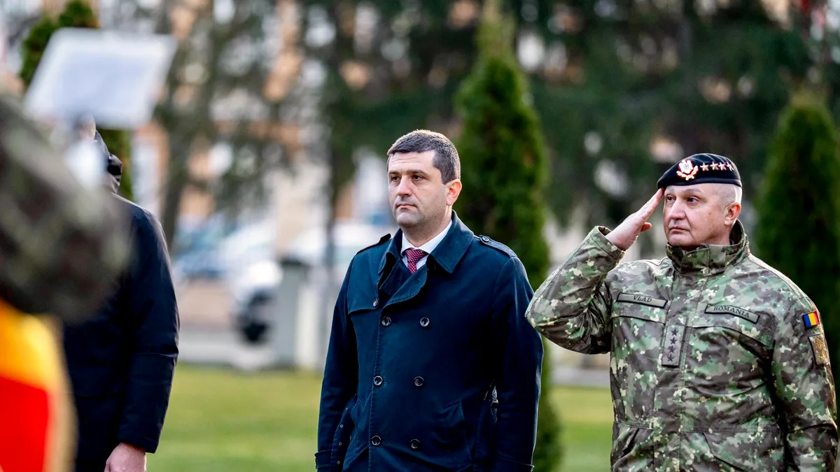 Ministrul Apărării a spus ce se va întâmpla cu salariile și pensiile militarilor: Nu este rațional ca România să taie de la Armată