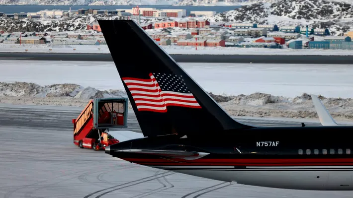 Cum poate obține Trump Groenlanda în patru pași simpli: e nevoie de doar cinci elicoptere și câțiva militari