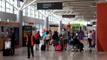 ANPC: ce trebuie să știm pentru a evita neplăcerile în timpul călătoriilor cu avionul din perioada sărbătorilor