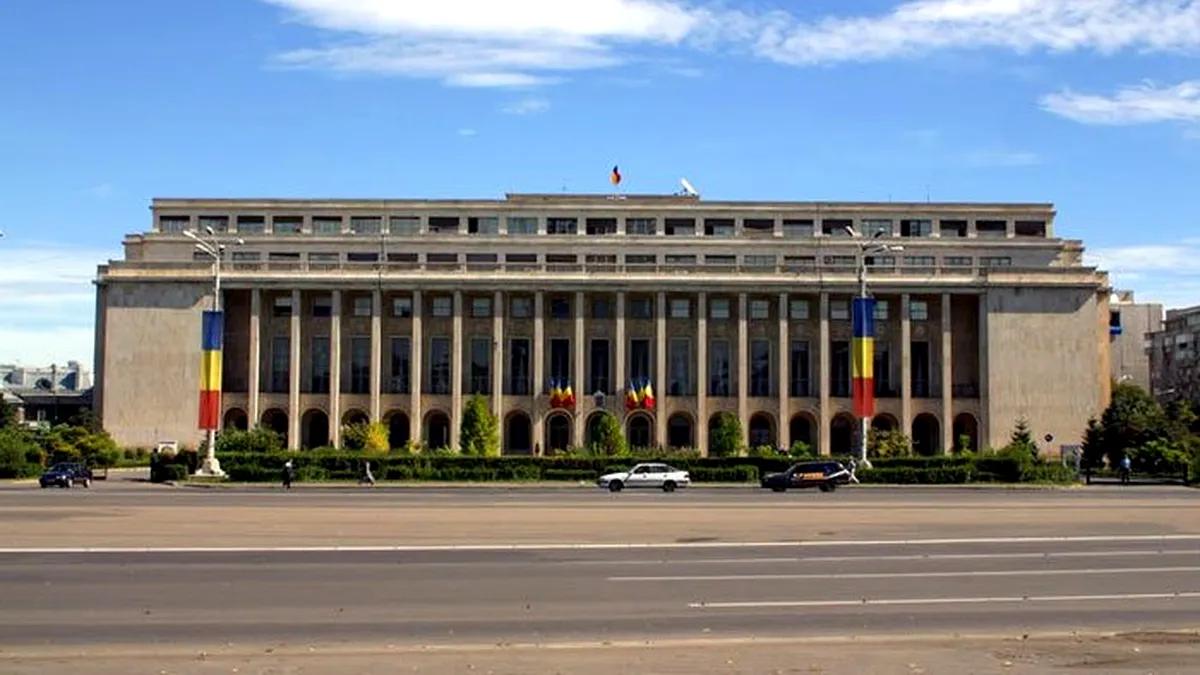 Un jurist a dat în judecată statul român și CNSU pentru că au modificat ora la care românii pot ieși fără declarație pe propria răspundere