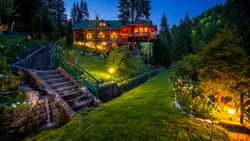 Fost pavilion de vânătoare al lui Nicolae Ceauşescu, scos la vânzare. Câţi bani se cer