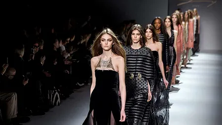 Atât de sexy, de feminin, de frumos: Săptămâna Modei de la Milano (VIDEO)