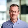 Cel mai bogat român își vinde startup-ul AI pentru 1,65 miliarde de dolari. Ion Țiriac a coborât pe locul trei