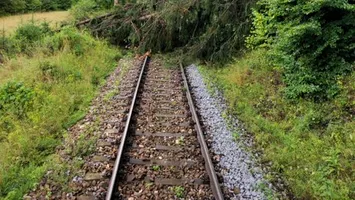 Vijelia puternică a blocat traficul feroviar între Buftea și Periș